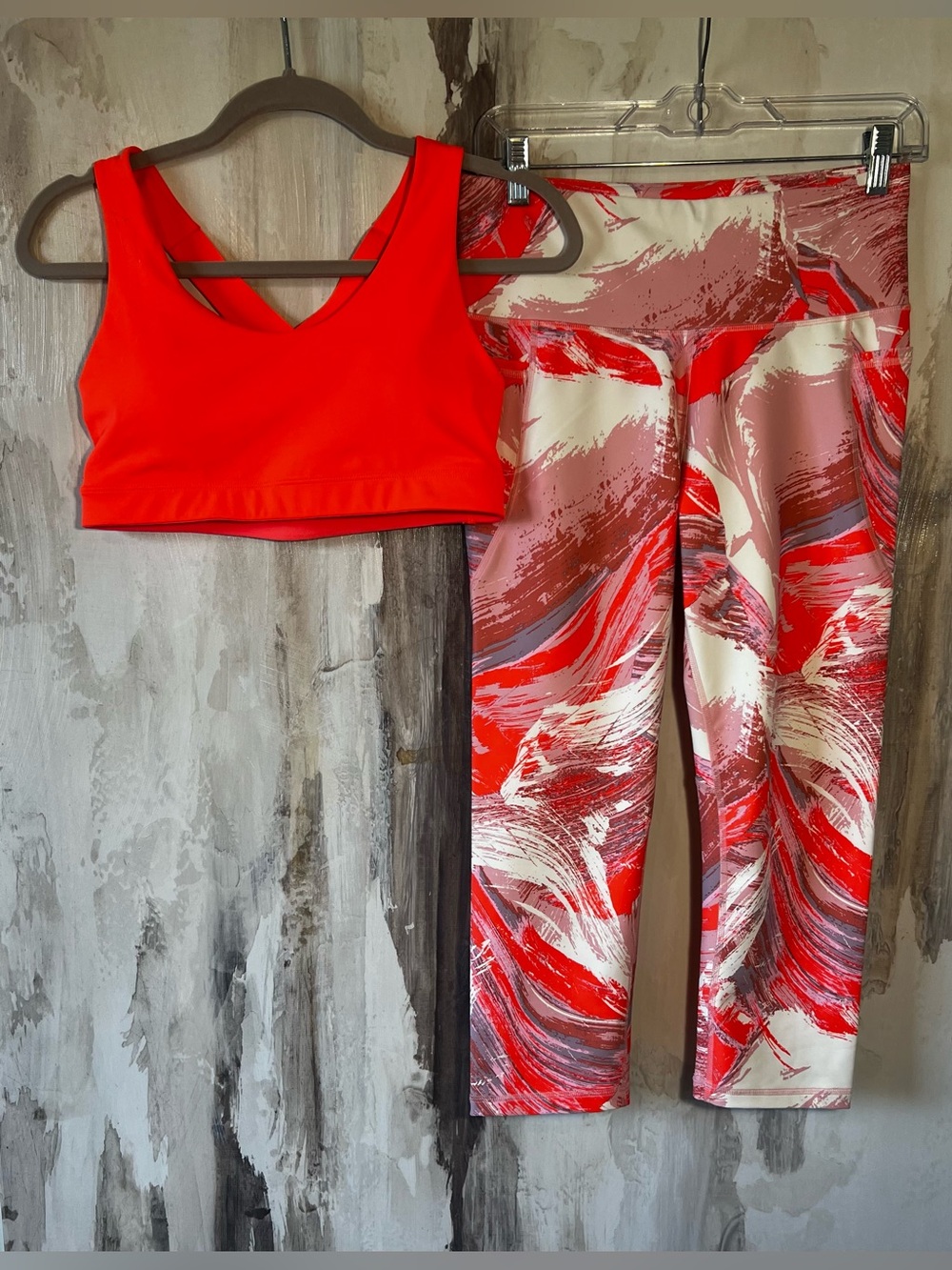 Set of Old Navy Sports Bra and Leggings Size M/L
